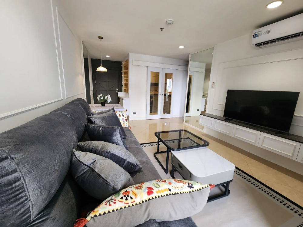 Live the good life at River heaven for rent, everything you need is just minutes away! Fully furnished room, super attractive to book.