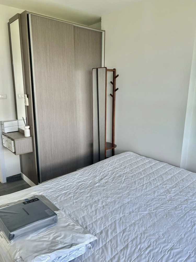For rent: The Trust @ Erawan, ready to move in, fully furnished. Book now!
