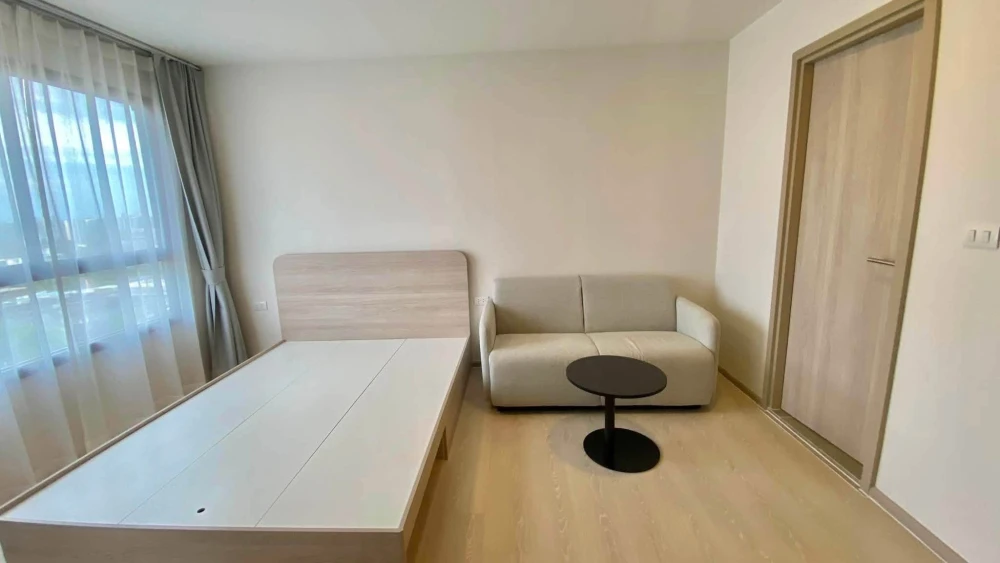 For rent: D Condo Air Ladkrabang. A comfortable room with complete furniture and appliances. Just bring your bags and move in!