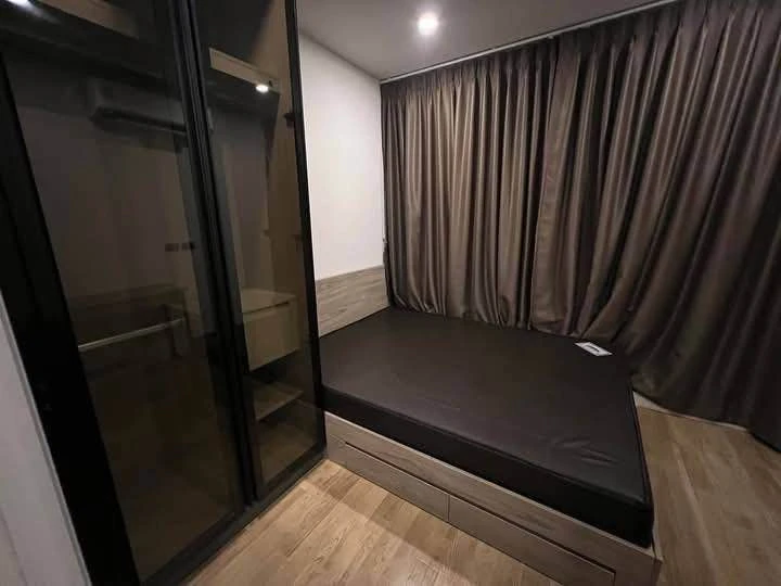 For rent: Groove Ratchada-Rama 9, 7th floor, size 25 sq m., divided into separate rooms. If you don't book, you'll really miss out.