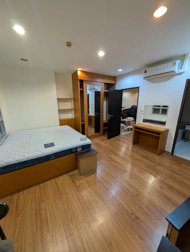 Condo for rent, The Address Sukhumvit 42, pool view, corner room, fully furnished, very beautiful room, ready to move in