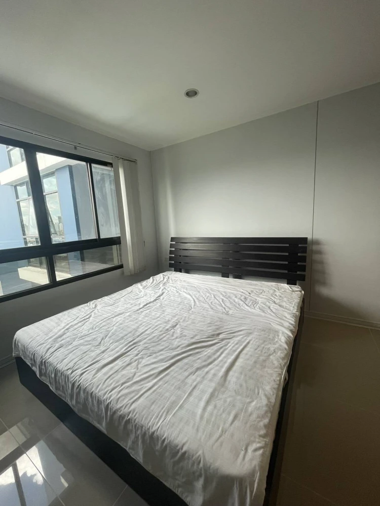 Condo for rent, Lumpini Ville Sukhumvit 77, high floor, good view, complete with furniture and electrical appliances.
