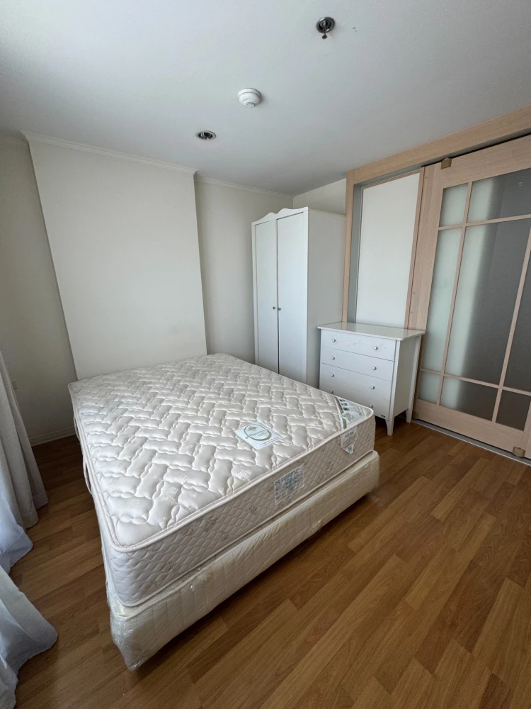 Condo for rent, Lumpini Place Pinklao, 2 nice rooms, big sofa, ready to move in, fully furnished, book now.