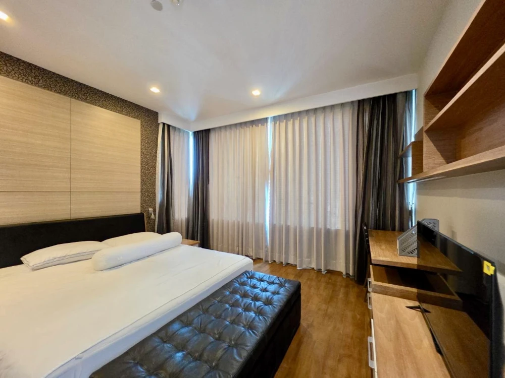 Condo for rent, Watermark Chao Phraya River, pool view, corner room, fully furnished, very beautiful room, ready to move in.