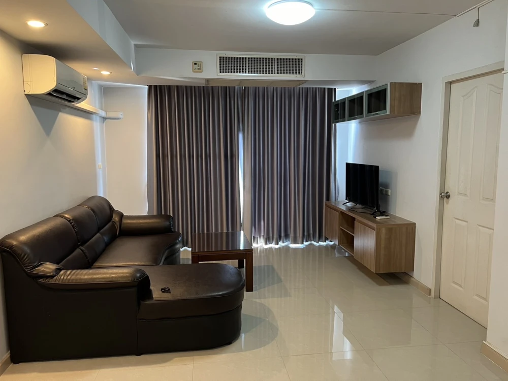 Condo for rent, Supalai Park Phahonyothin 21, high floor, beautiful view, privacy. Can't miss it anymore.