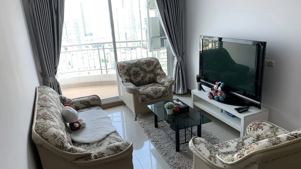 Condo for rent, Supalai River Resort, empty room, wide, view of the Chao Phraya River. Reserve first, get first.