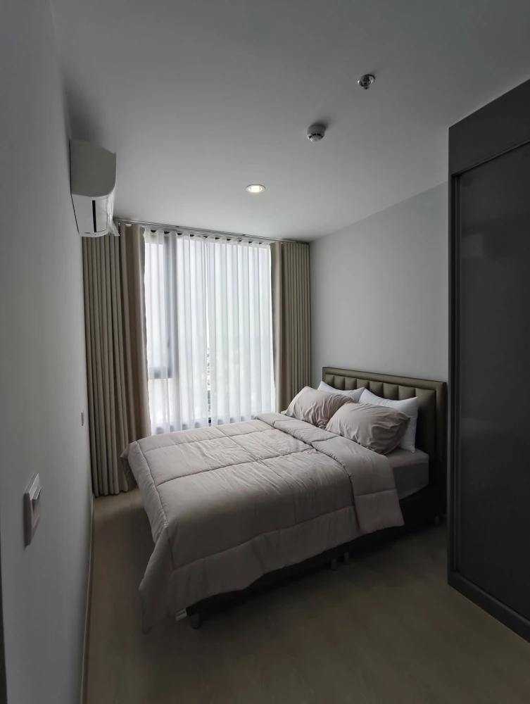 Condo for rent, Skyrise Avenue Sukhumvit 64, corner unit with river view, built-in furnishings. Own it now!
