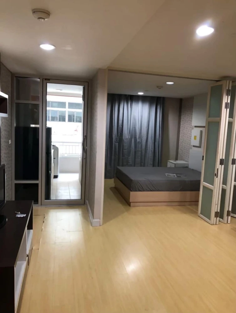Condo for rent, The Station Sathorn - Bangrak, spacious room, fully furnished, convenient transportation, hurry !!