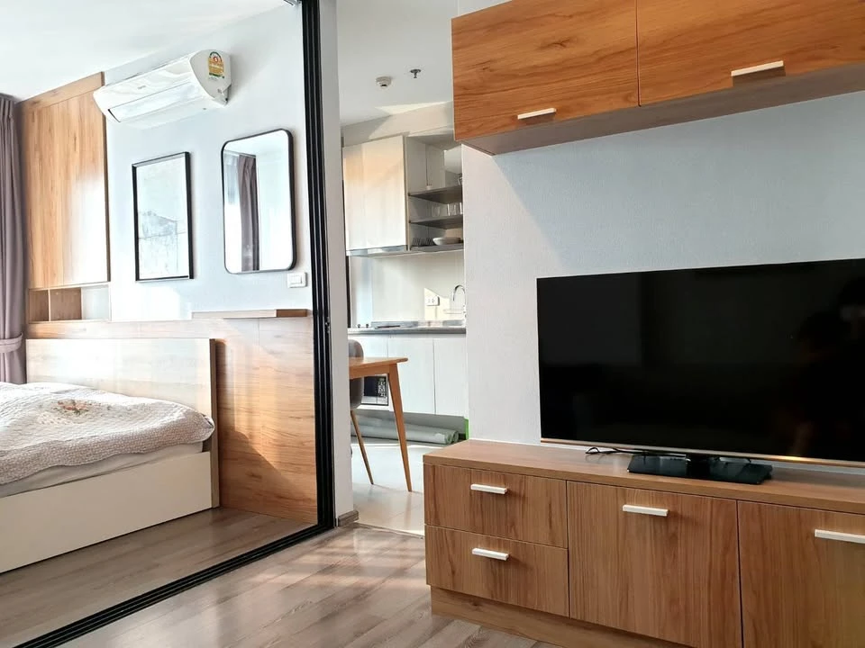 Condo for rent, The Base Park West, complete facilities The condo is ready to move in immediately.