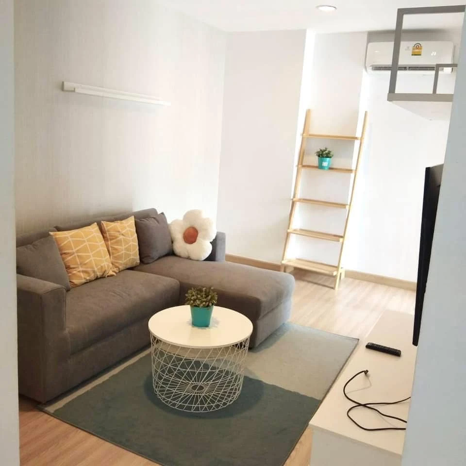 Condo for rent, The Kith Tiwanon, 2 bedrooms, decorated in white tones. Affordable prices, don't miss it.