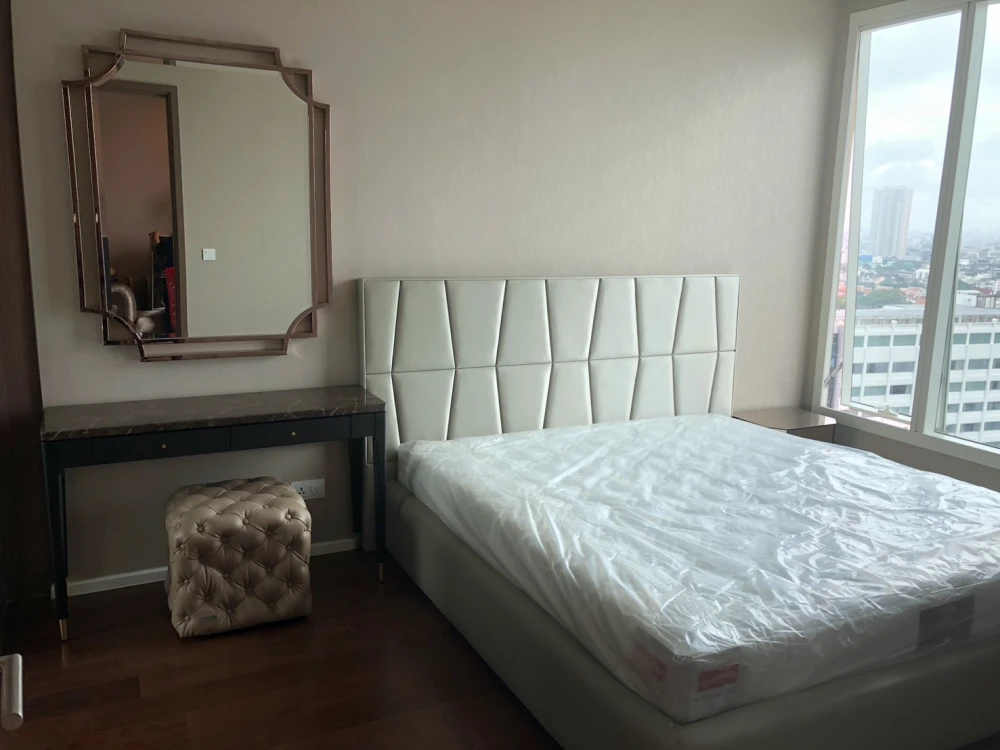 Condo for rent, Menam Residence, ready to move in, new room, fully furnished Carry your bag, ready to go, book now.