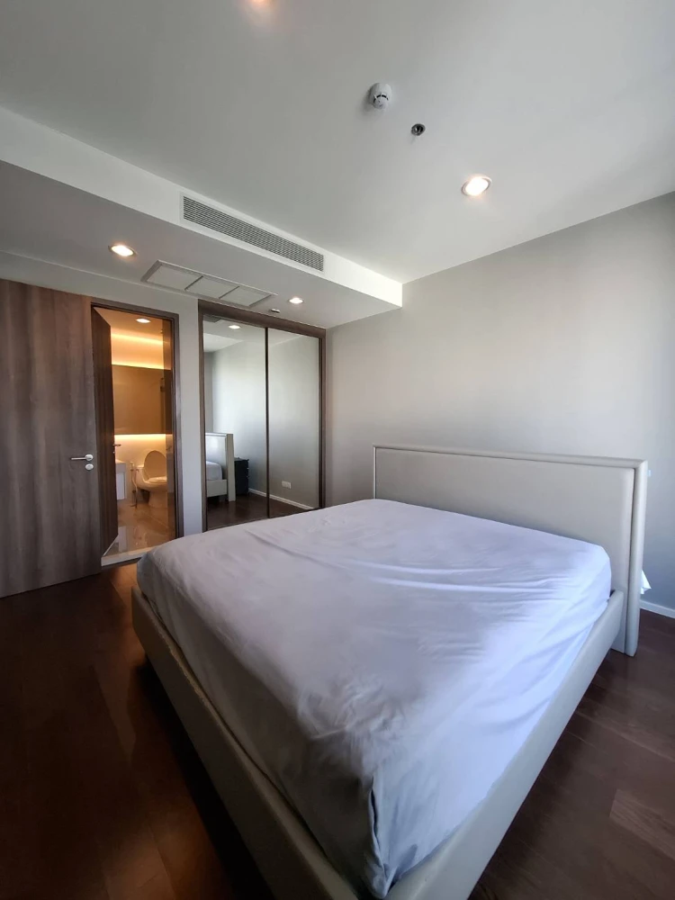 Condo for rent, Menam Residence, furniture and complete electrical appliances. You can carry your bag and move in.