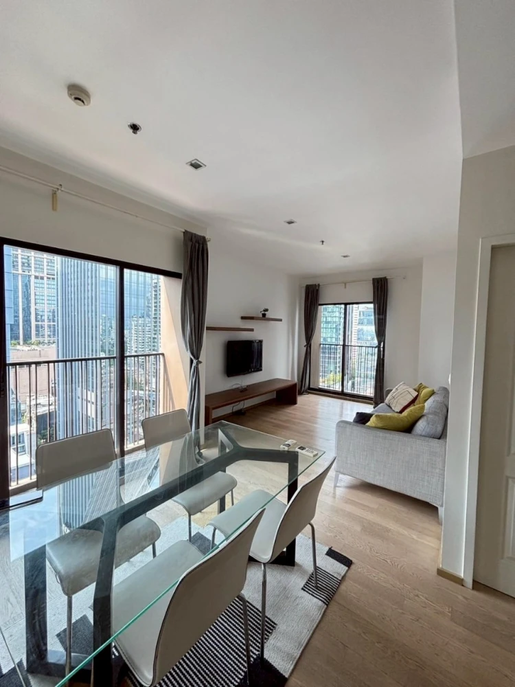Condo for rent, Noble Refine, 2 bedrooms, 2 bathrooms, 19th floor, fully furnished, ready to move in, convenient to travel, don't wait!