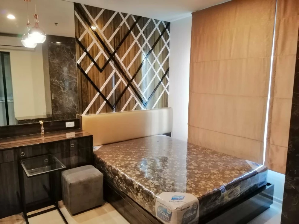 Condo for rent, Life Asoke, beautiful room, fully furnished ready to move in Central complete, urgent!