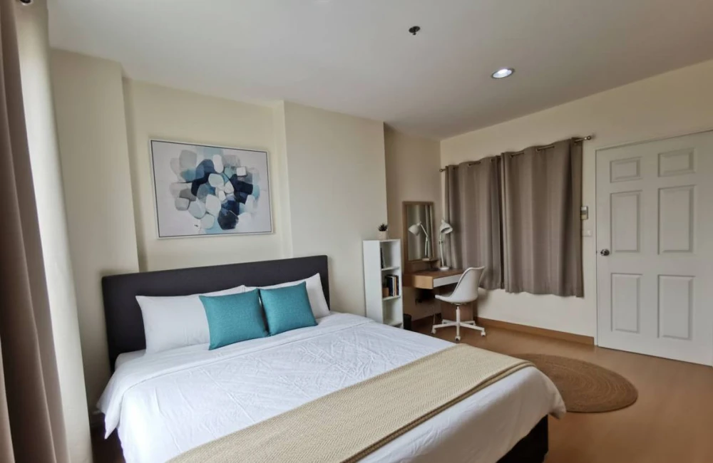 Condo for rent, Life @ Sukhumvit 65, the room has a lot of usable space, fully decorated with functions, book and you will not be disappointed.