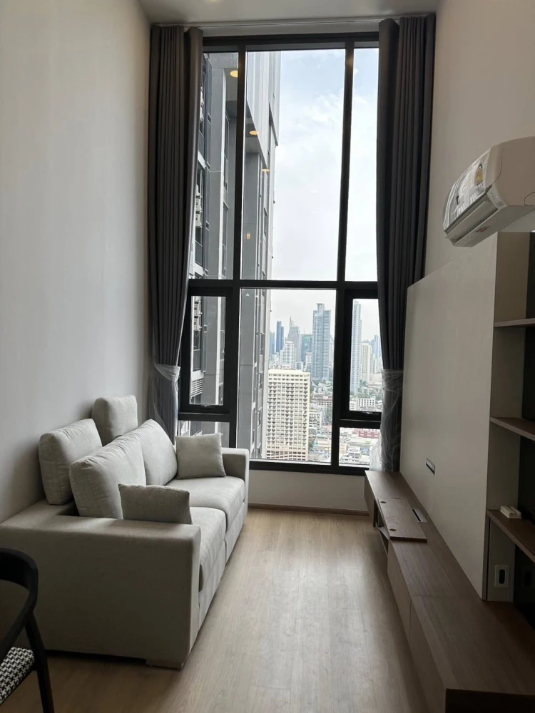 Condo for rent Life-Asok Rama 4, 33rd floor, high view, comes with a very worthwhile usable area. You should not wait.