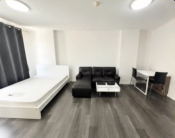 For rent, D Condo Campus Resort, Abac Bangna, Abac, near the university, convenient to travel, friendly price, ready to move in, book now