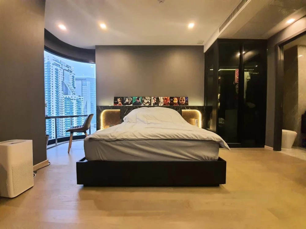 Urgent for rent !! Condo Ashton Asoke, curved glass room, near the train, ready, do not wait, hurry!