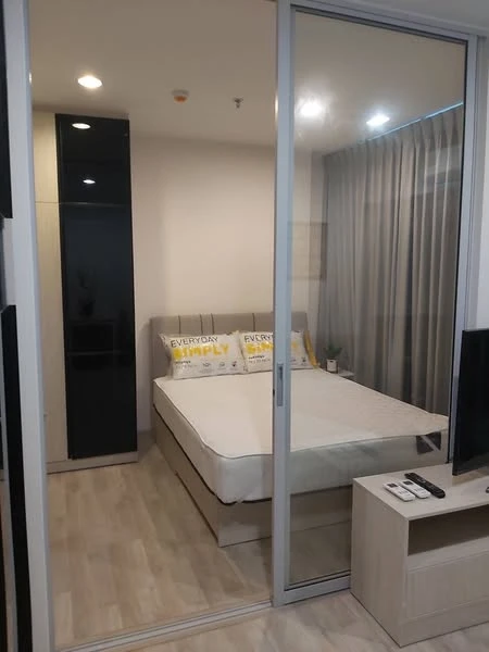 Condo for sale, The room Rama 4, size 80 sq m. Corner room, single corridor, 29th floor, each floor has only one room. Nice view in the middle of the