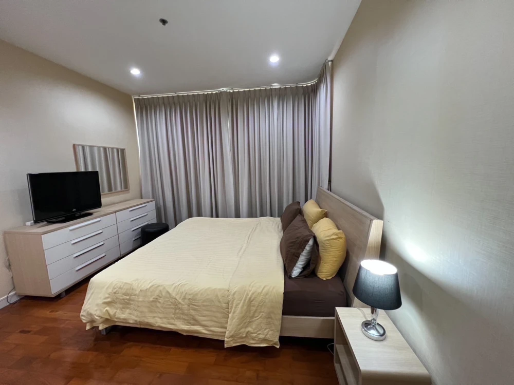 For rent, Baan Siri Twenty Four, a luxury condo in modern style. In the heart of the city, book now, don't wait.