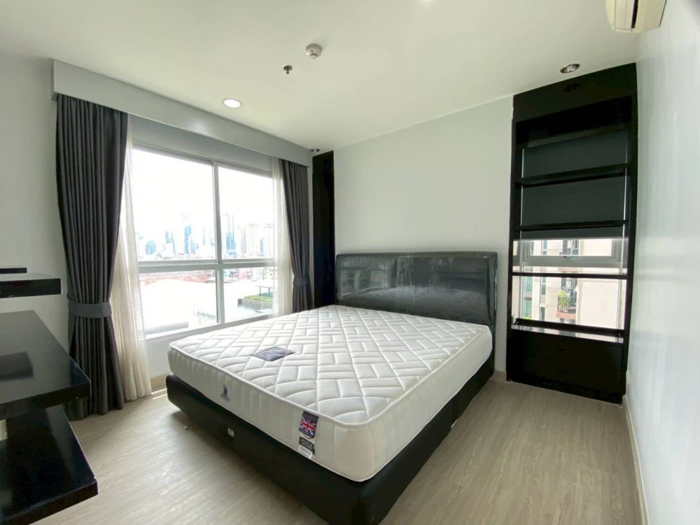 For rent: Fuse Chan-Sathorn, 7th floor, spacious room, plenty of exam space, not crowded, fully furnished. If you miss it, you'll regret it.