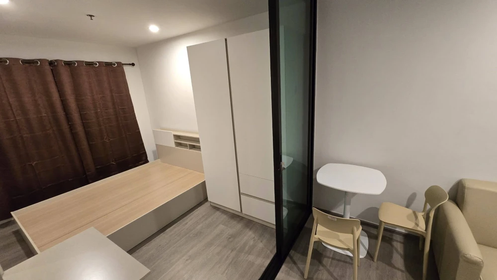 For rent: Regent Home Wutthakat, high floor unit, comfortable, good ventilation, city view. Book now, don't miss out!+++