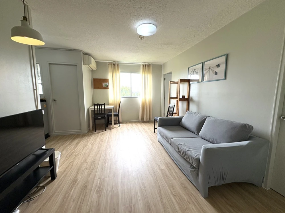 For rent: Lumpini Condo Town Romklao-Suvarnabhumi, ready to move in, complete here, just come with your belongings and you can move in.
