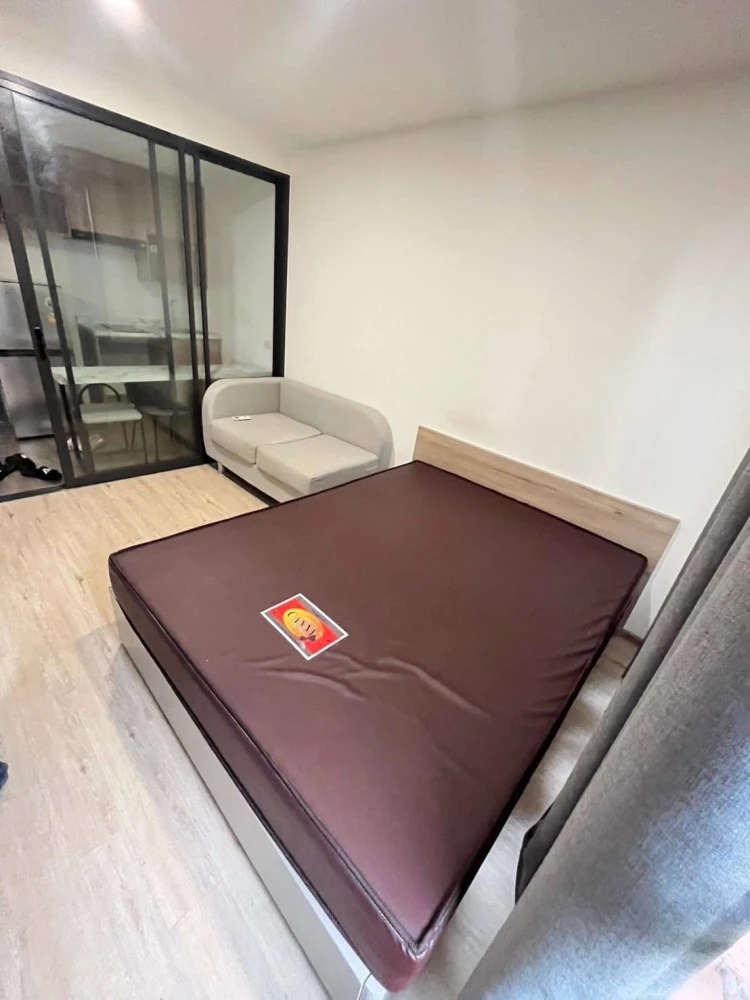 For rent, Wonder Kaset, pool view. Divided into separate rooms. There is a walk in closet. Book now. Don't miss it.