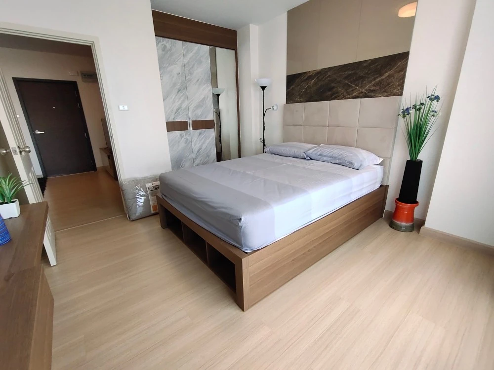 For rent, Supalai Veranda, Rama 9, beautiful decorated room, looks very good, everything is complete, the view is very good. Hurry up to reserve.