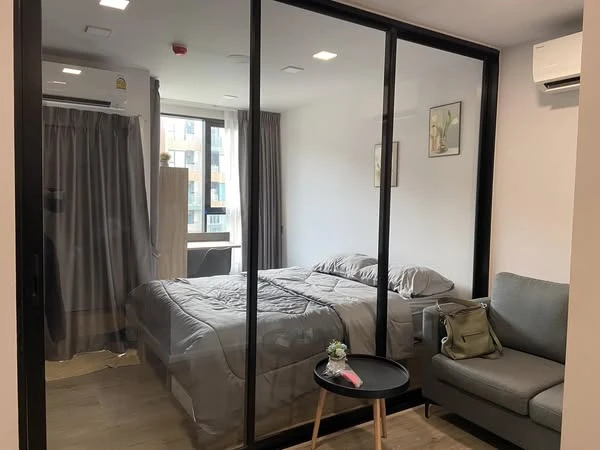 For rent, Cave Town Colony, pool view, brand new room. Complete with furniture and electrical appliances. Book now quickly.