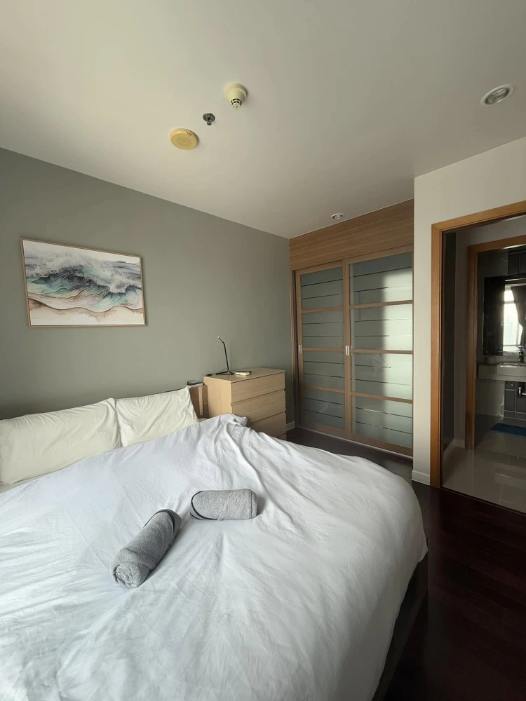 For rent!! Circle Condominium, 38th floor, Building B, open view, beautifully decorated room, fully furnished, hurry up and book now!!