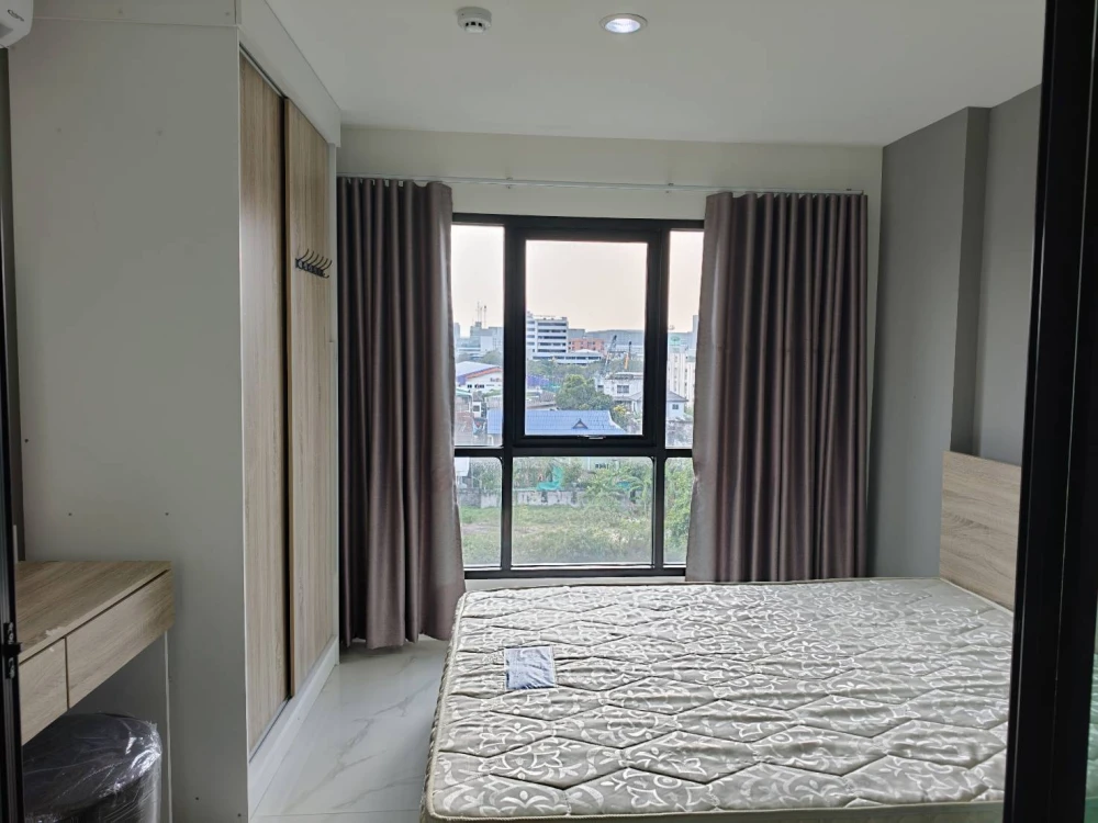 For rent: The Midtown Chaengwattana, fully furnished, green area view, shady and comfortable, good price, don't miss it.