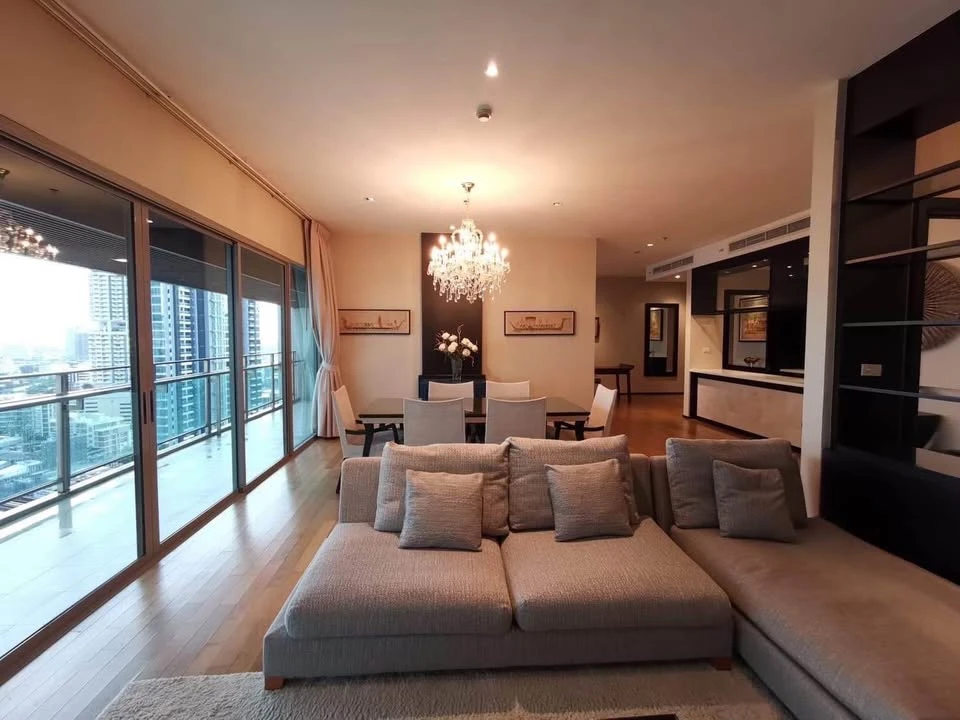 For rent, The Madison Sukhumvit 41, beautiful decoration, fully furnished, great facilities, don't miss it.