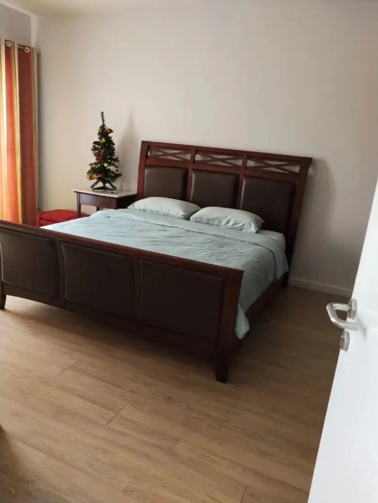 For rent: The Four Wings Residence Srinakarin, 7th floor, spacious room, fully furnished, ready to move in, book now, don't miss out.
