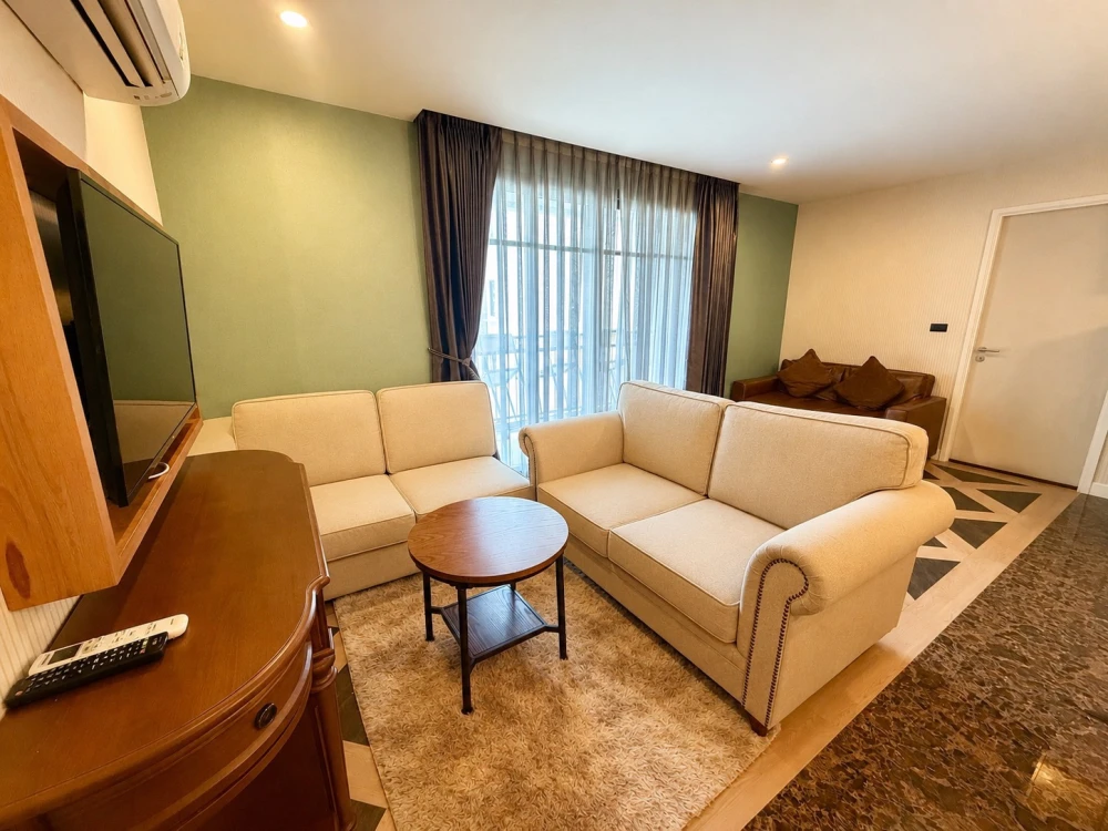 For rent: Espana Condo Resort Pattaya, spacious corner room. Got a beautiful view of the pool. Well decorated It's worth it. Book now.