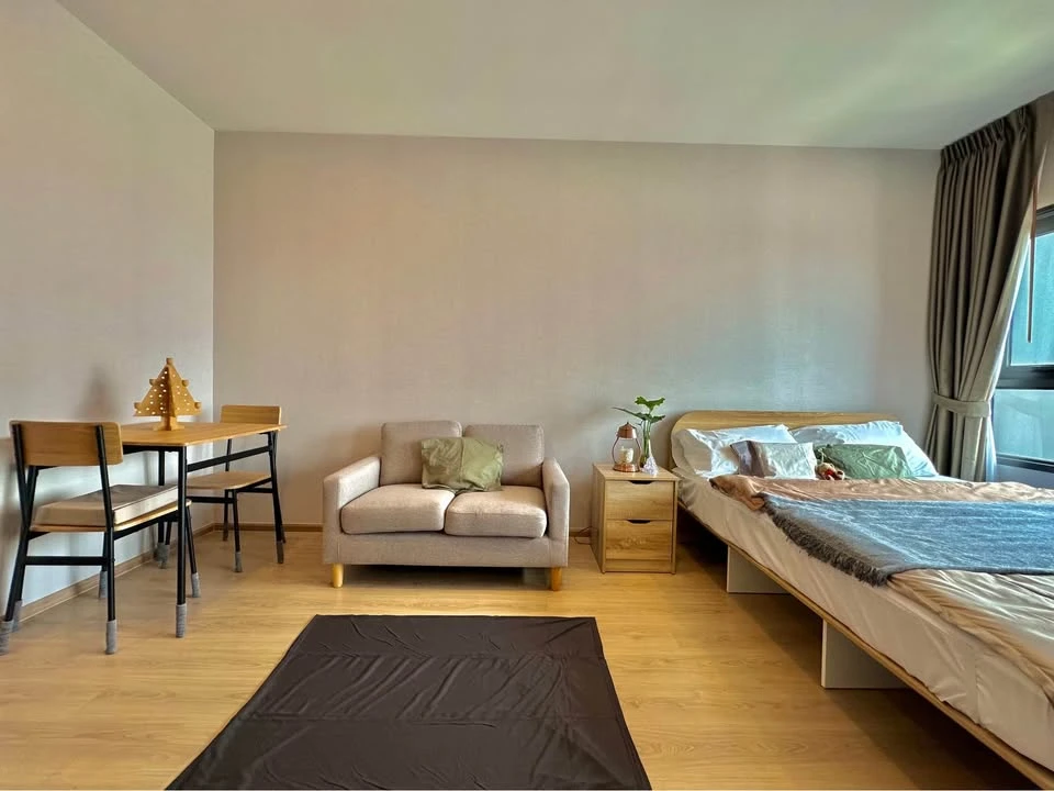 For rent: Life Rama 4 - Asoke, 19th floor, beautiful city view, corner room with privacy, don't miss it!