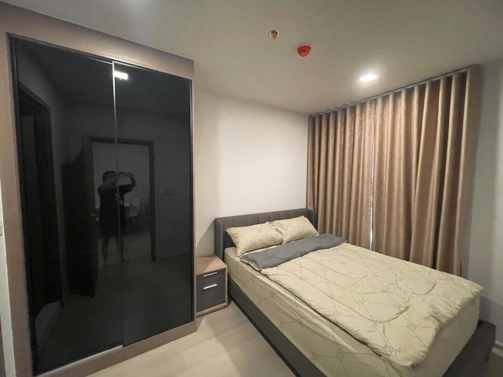 For rent: Life Phahonyothin-Lat Phrao, 14th floor, corner room, quiet, comfortable, not cramped, easy to find food, hurry and move in!