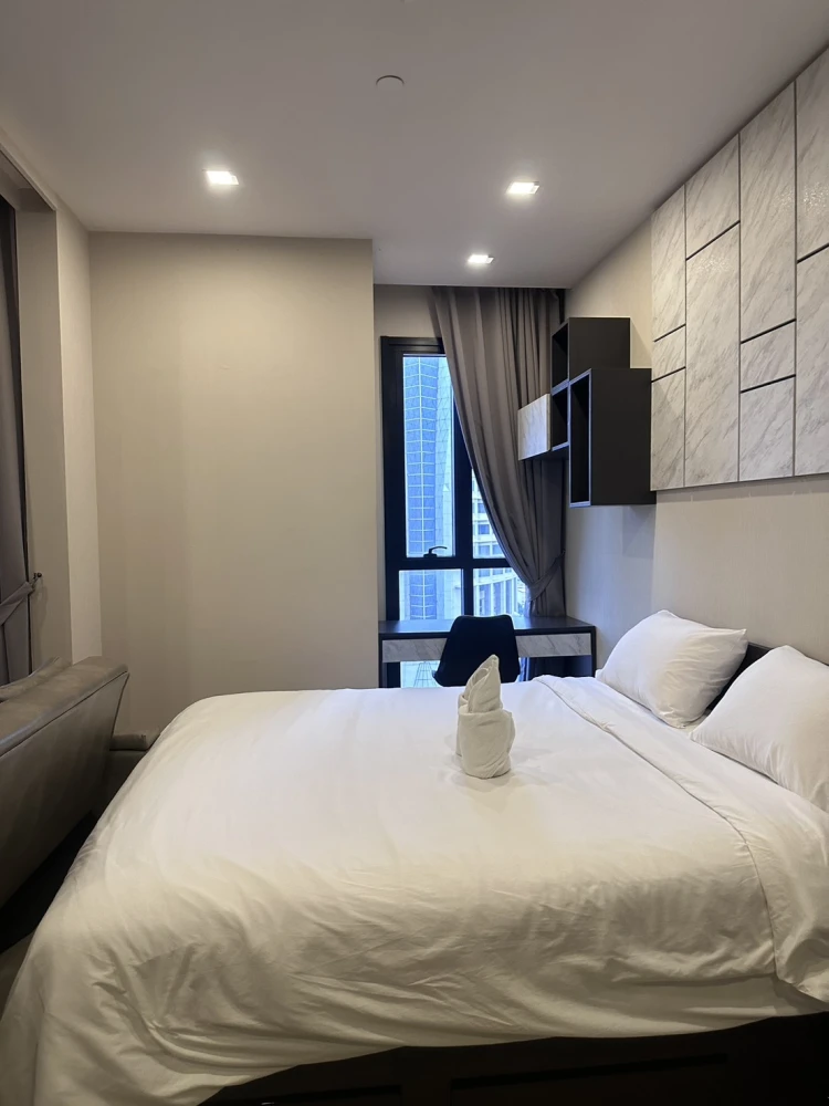 For rent: Ashton Asoke, ready to move in, fully furnished, you'll regret it if you don't book.