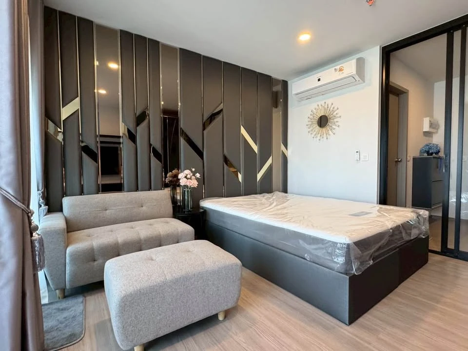 For rent: Aspire Sukhumvit - Rama 4, 16th floor, swimming pool view. Interested? Reserve now, don't delay.
