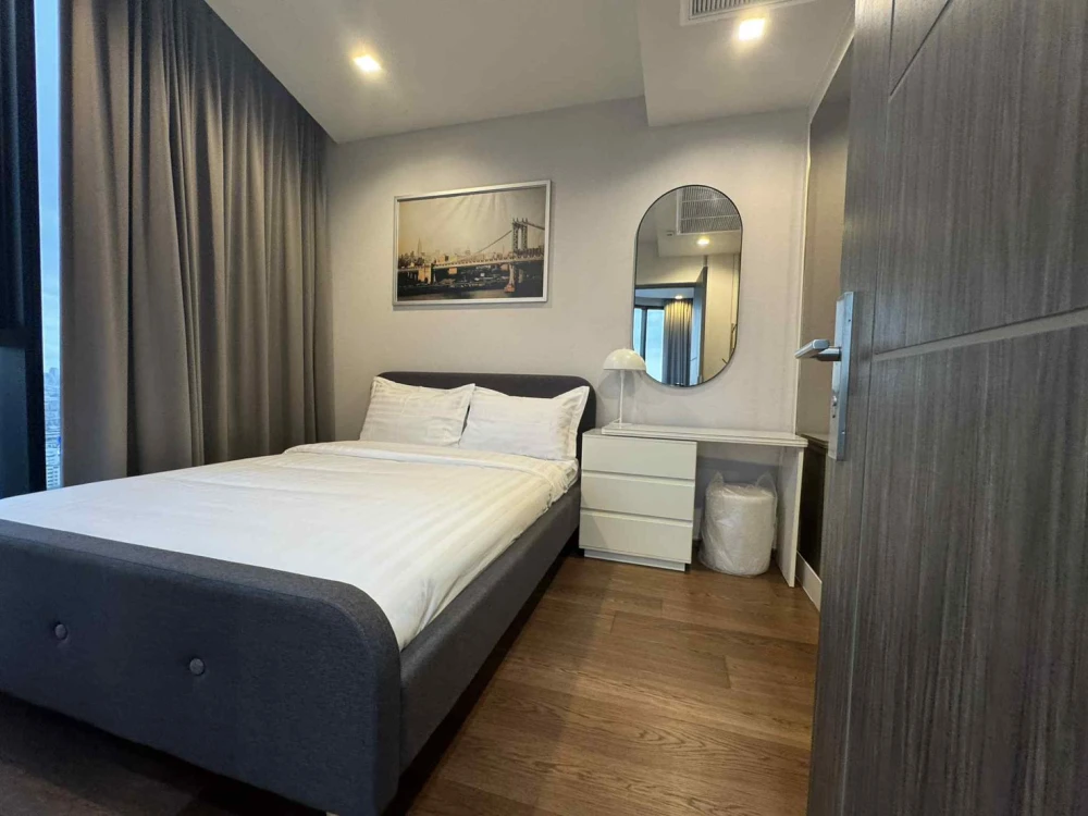 For rent Ideo Q Victory, decorated room with Modern Classic Luxury, fully built-in The best view in the project. Book now.