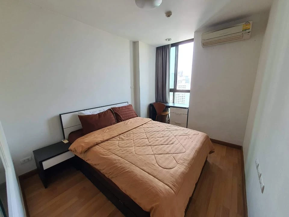 For rent Ideo condo Ladprao5, convenient to travel, near BTS, MRT and leading department stores.