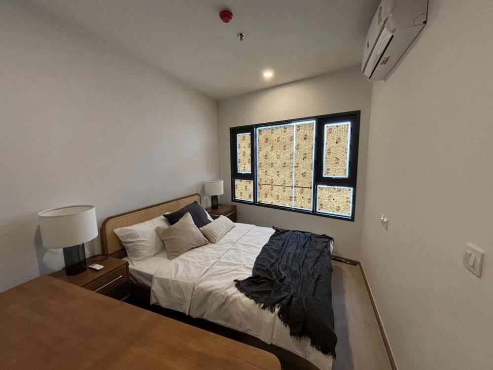 For rent sell: Life Rama 4 - Asoke,32nd floor, very high,good ventilation, Bang Krachao view,Chao Phraya River,complete electrical appliances,must boo