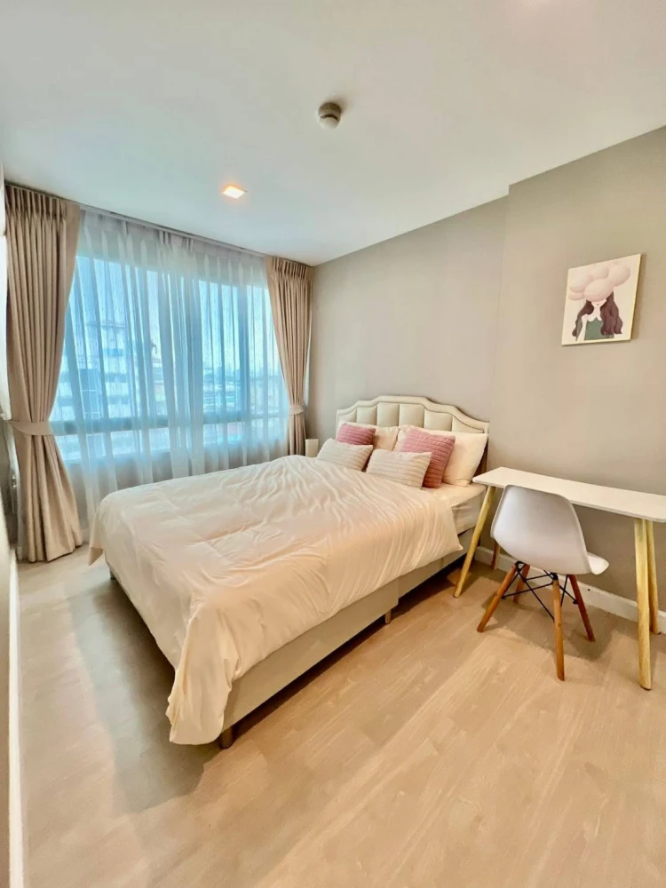 For rent: Metro Luxe Ratchada, beautifully decorated room with a cool theme, fully furnished, with a view of the swimming pool. Reserve now!