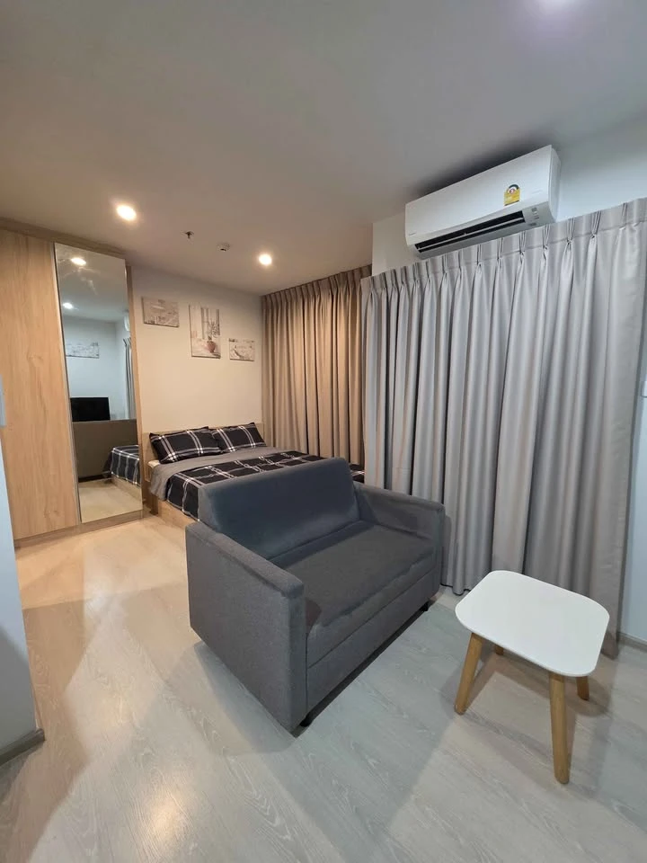 For rent, Nue Noble Ngamwongwan, 21st floor, beautiful view, cheap price, convenient, complete here. If you miss it, you will regret it.