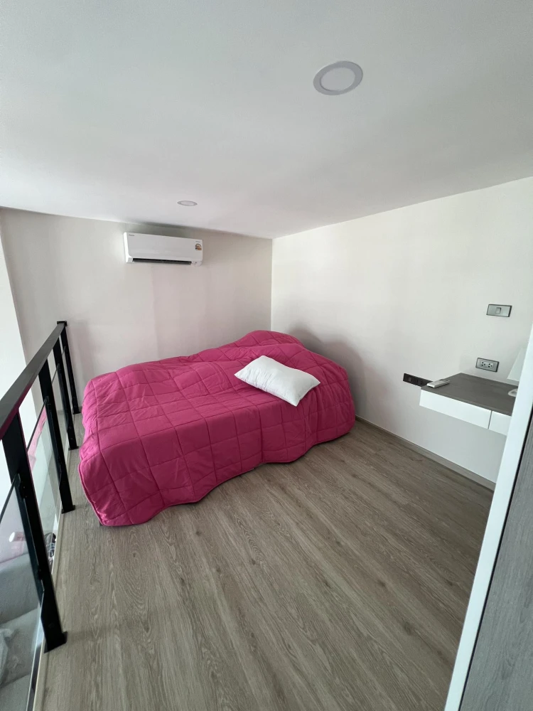 For rent: Origin Plug & Play Sirindhorn Station, Duo room, 2 floors, fully furnished, everything, just bring your bags and move in.