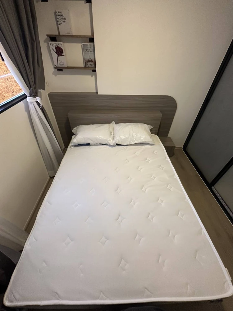 For rent: The Origin Sukhumvit - Praksa. Corner unit, only one side shared with another unit, high floor, unobstructed sea view, beautiful view, great