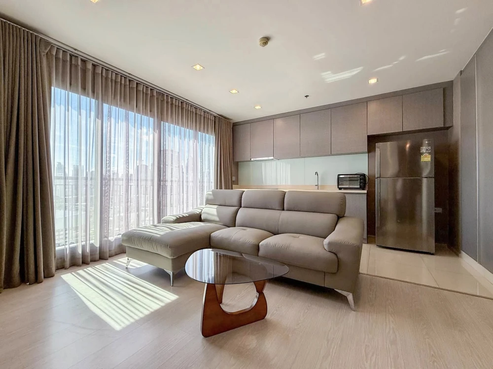 For rent!! sell Rhythm Sukhumvit 36-38 condo, good location, ready to move in, convenient transportation, don't miss it!!