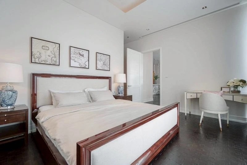 For rent!! Condo The Ritz-Carlton Residences, Bangkok, ready to move in right away, don't miss it!!