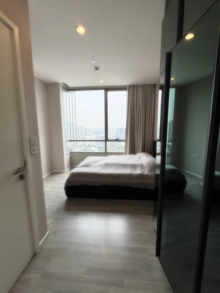 For rent!! Condo The Room Sukhumvit 69, 25th floor, condo on Sukhumvit Road, ready to move in immediately, hurry and book now!!