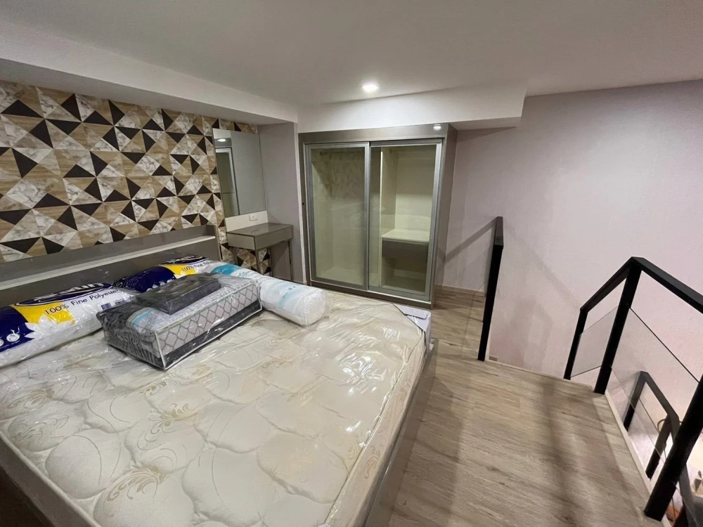 For rent!! Condo The Rich Rama 9-Srinakarin, luxuriously decorated condo, next to the BTS, ready to move in, hurry and book now!!
